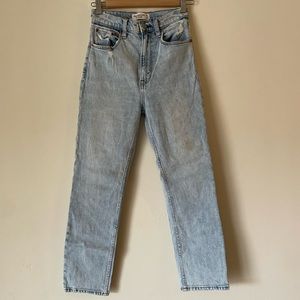 Abercrombie & Fitch The Ankle Straight Ultra High Rise